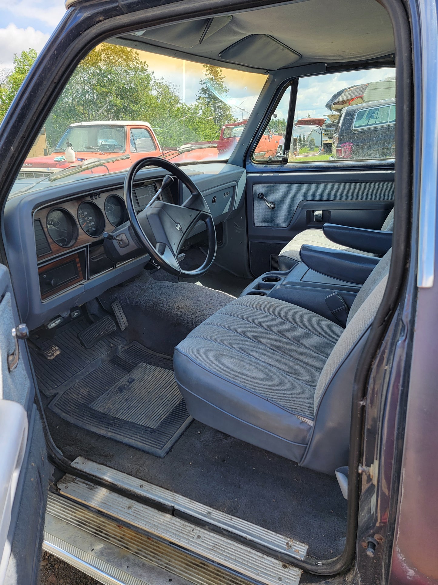 1985 DODGE RAMCHARGER