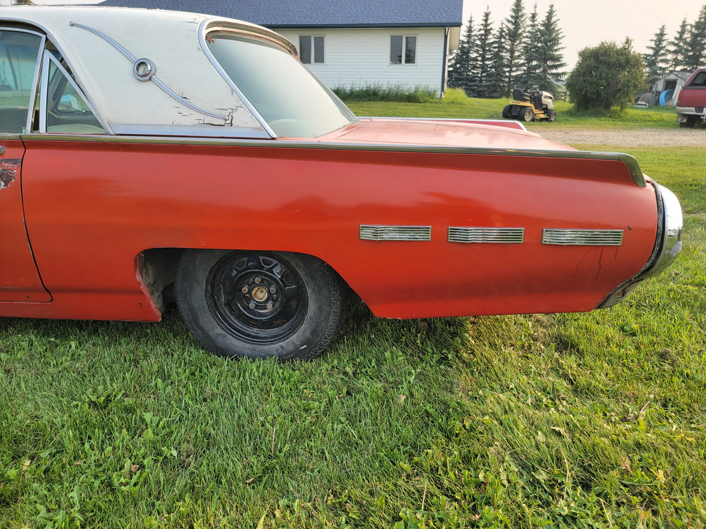 1962 Ford Thunderbird